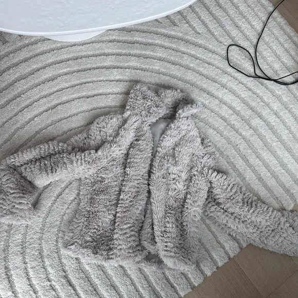 Furry cream / beige jacket - Picture 3 of 7